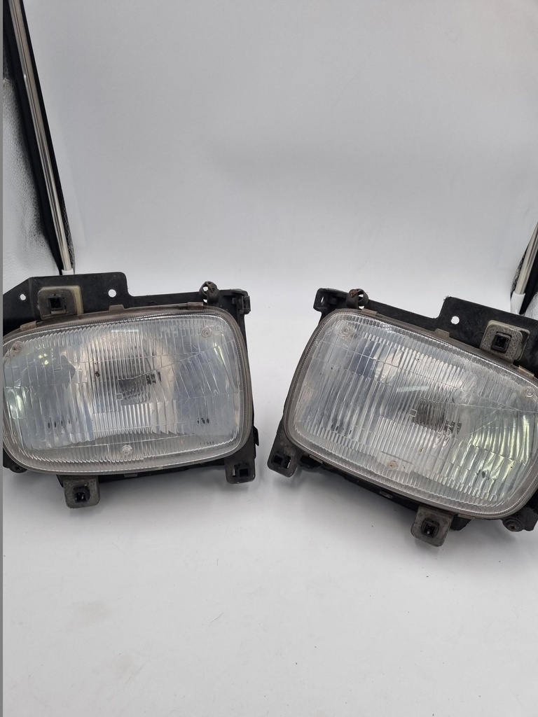 Headlights With Buckets